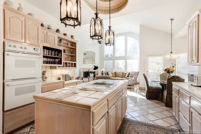 7 Eton Green Circle, San Antonio, TX 78257