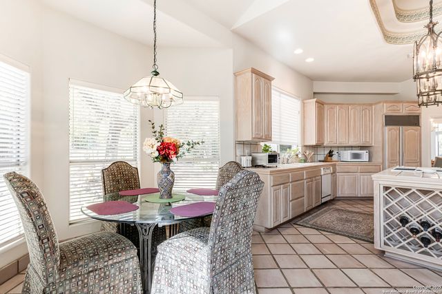 7 Eton Green Circle, San Antonio, TX 78257