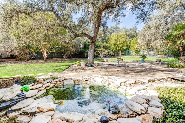 7 Eton Green Circle, San Antonio, TX 78257