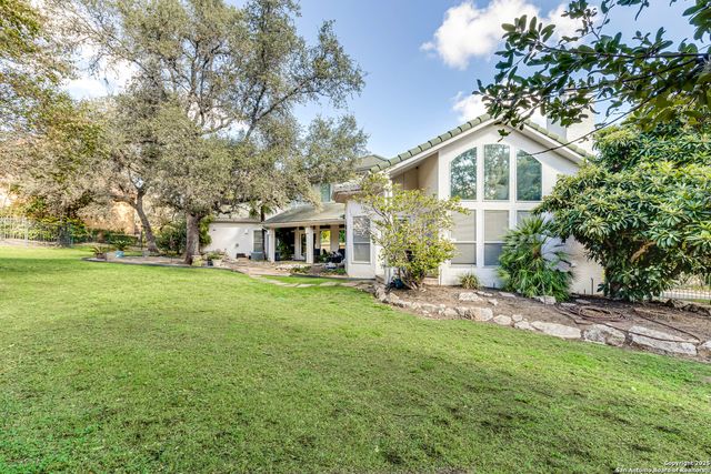 7 Eton Green Circle, San Antonio, TX 78257