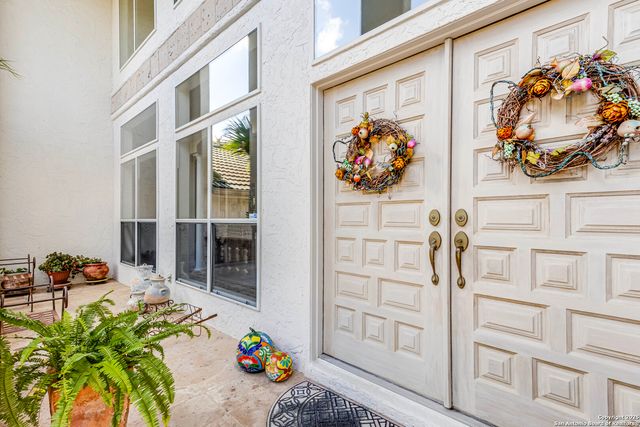 7 Eton Green Circle, San Antonio, TX 78257