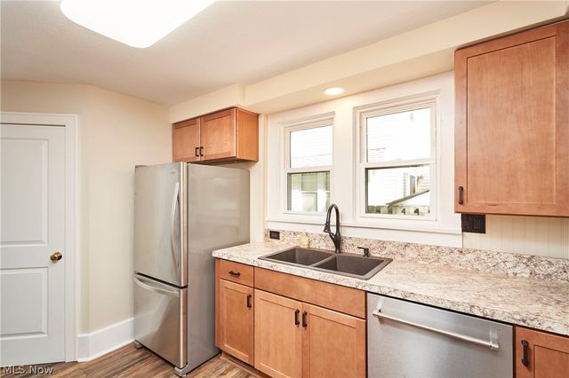 1831 17th Street, Cuyahoga Falls, OH 44223