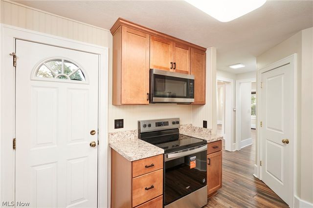 1831 17th Street, Cuyahoga Falls, OH 44223