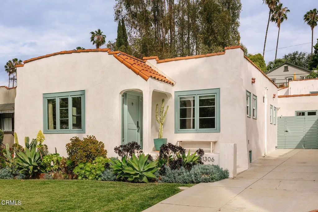 1306 N Coronado Street, Los Angeles, CA 90026