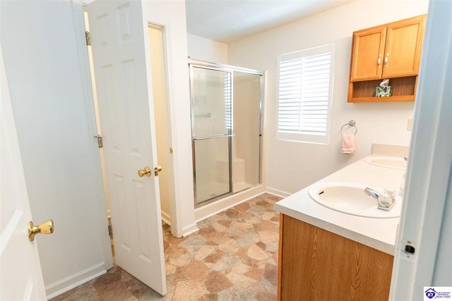 1312 Rocky Loop, Elizabethtown, KY 42701