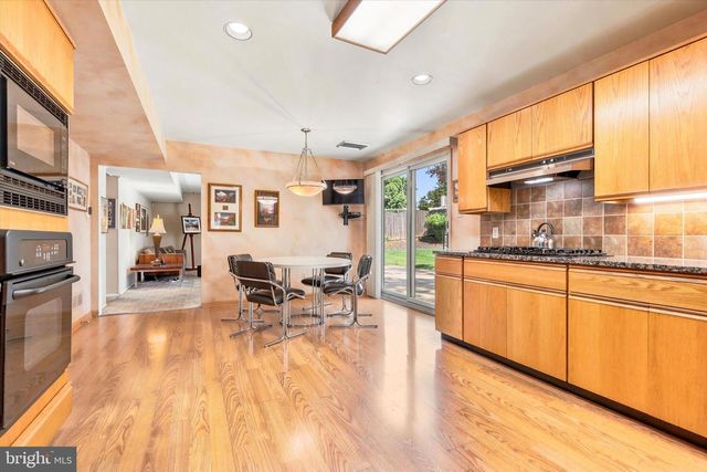75 TOLL DR, Southampton, PA 18966