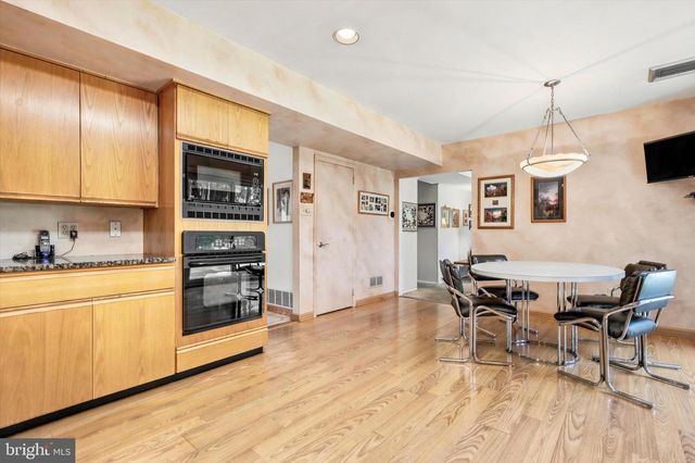 75 TOLL DR, Southampton, PA 18966