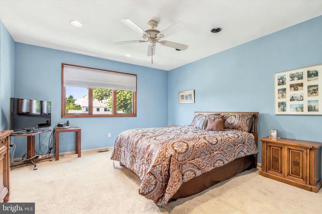 75 TOLL DR, Southampton, PA 18966