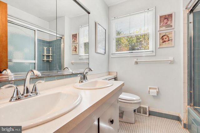 75 TOLL DR, Southampton, PA 18966