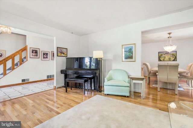 75 TOLL DR, Southampton, PA 18966