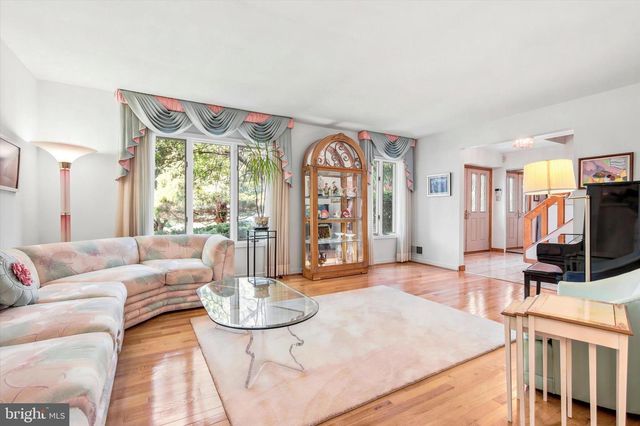75 TOLL DR, Southampton, PA 18966