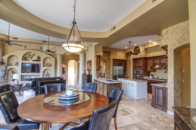 10909 E QUARRY Trail, Scottsdale, AZ 85262