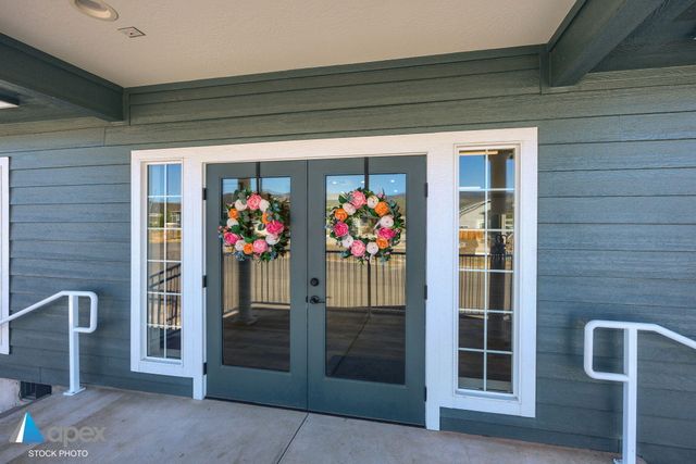 280 Oak Valley Drive, Talent, OR 97540