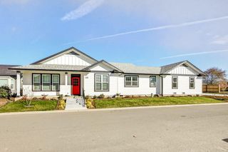 280 Oak Valley Drive, Talent, OR 97540