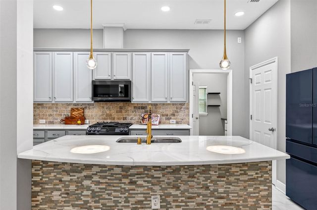 14310 BARRINGTON STOWERS DRIVE, Lithia, FL 33547