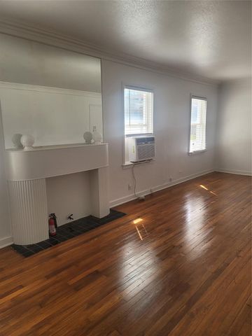 1920 Binz Street 6, Houston, TX 77004