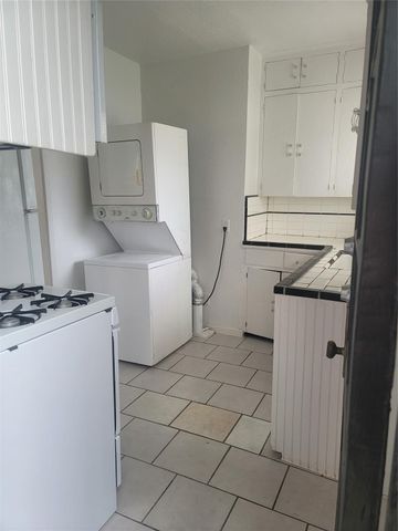 1920 Binz Street 6, Houston, TX 77004