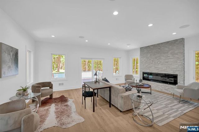 25 Wardell Road, Livingston, NJ 07039