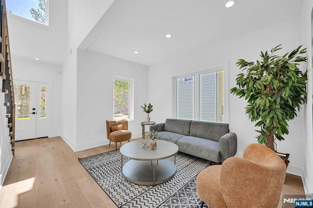 25 Wardell Road, Livingston, NJ 07039