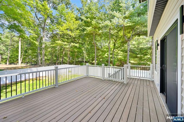 25 Wardell Road, Livingston, NJ 07039