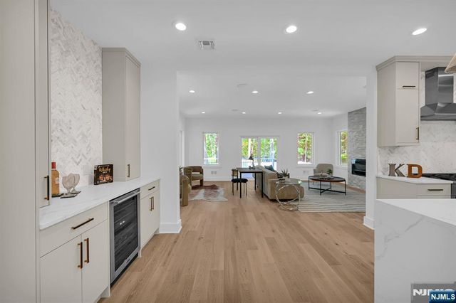 25 Wardell Road, Livingston, NJ 07039