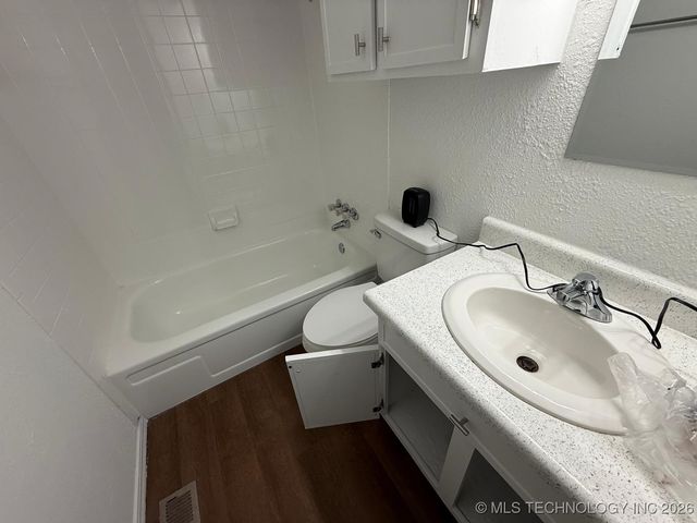 2218 E 66th Place 1101, Tulsa, OK 74136