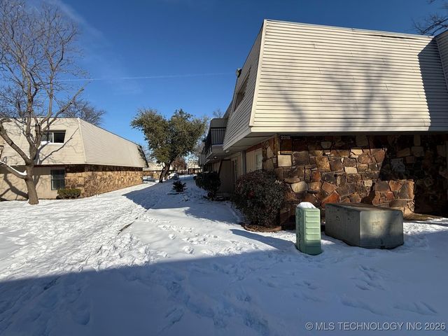 2218 E 66th Place 1101, Tulsa, OK 74136