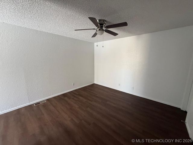 2218 E 66th Place 1101, Tulsa, OK 74136