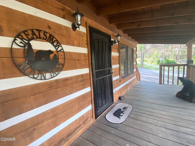 2601 Black Bear Lane, Sevierville, TN 37876