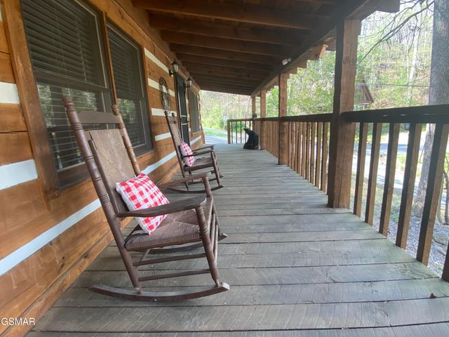 2601 Black Bear Lane, Sevierville, TN 37876