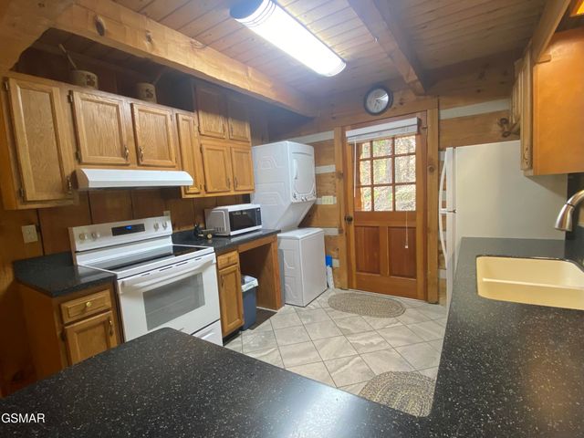 2601 Black Bear Lane, Sevierville, TN 37876