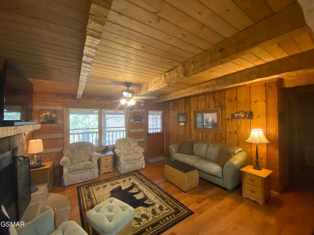 2601 Black Bear Lane, Sevierville, TN 37876