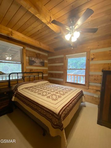 2601 Black Bear Lane, Sevierville, TN 37876