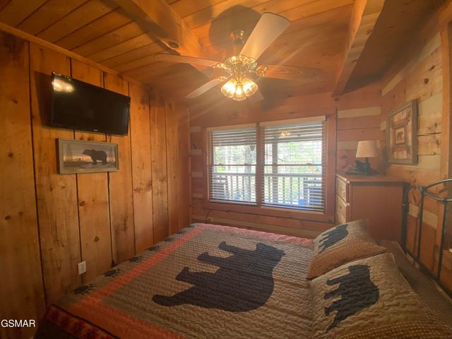 2601 Black Bear Lane, Sevierville, TN 37876