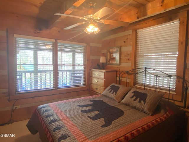 2601 Black Bear Lane, Sevierville, TN 37876