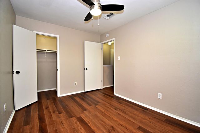 4411 Whispering Valley DR C, Austin, TX 78727