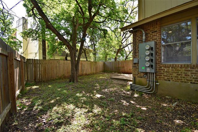 4411 Whispering Valley DR C, Austin, TX 78727