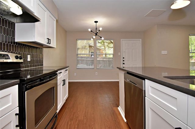 4411 Whispering Valley DR C, Austin, TX 78727