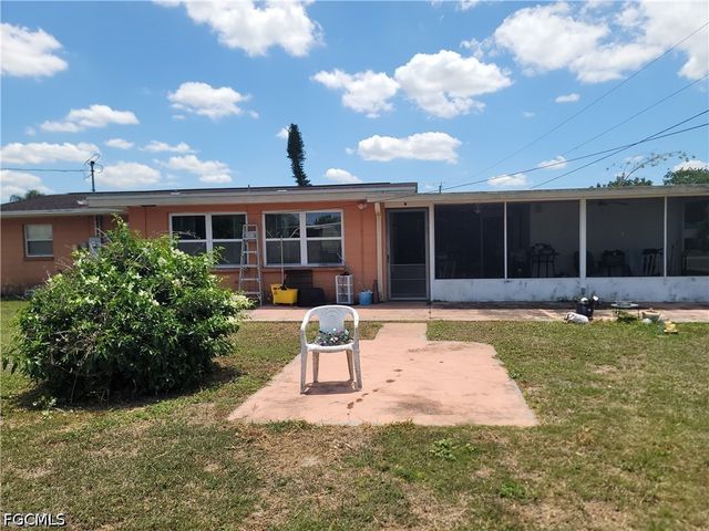 511 Wyoming RD, Lehigh Acres, FL 33936