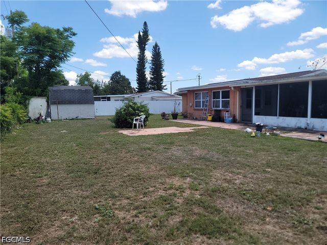 511 Wyoming RD, Lehigh Acres, FL 33936