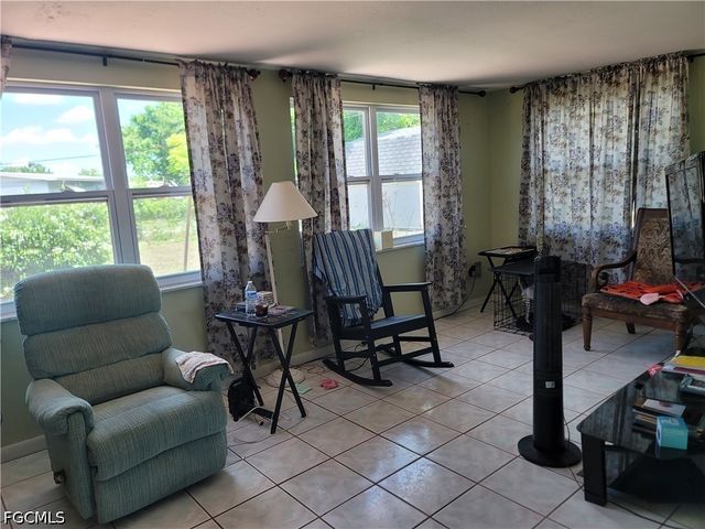 511 Wyoming RD, Lehigh Acres, FL 33936