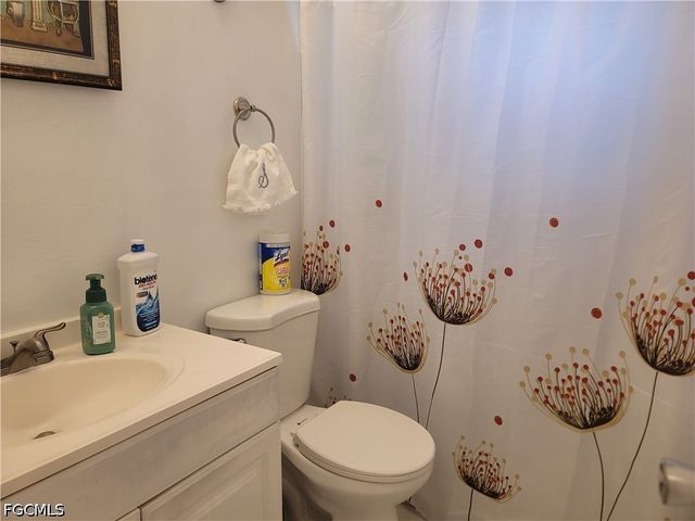 511 Wyoming RD, Lehigh Acres, FL 33936