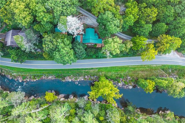55 River Bend Lane, Blue Ridge, GA 30513
