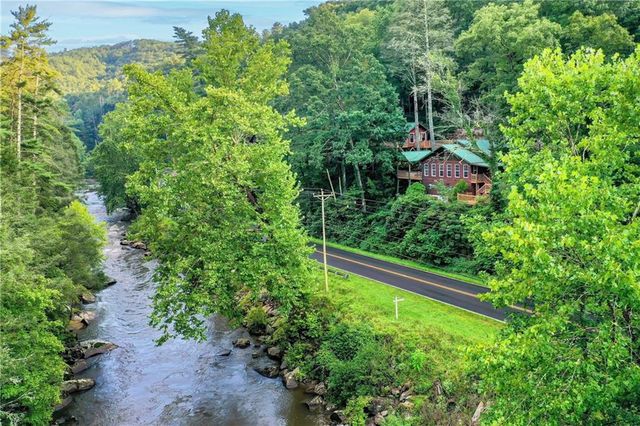 55 River Bend Lane, Blue Ridge, GA 30513