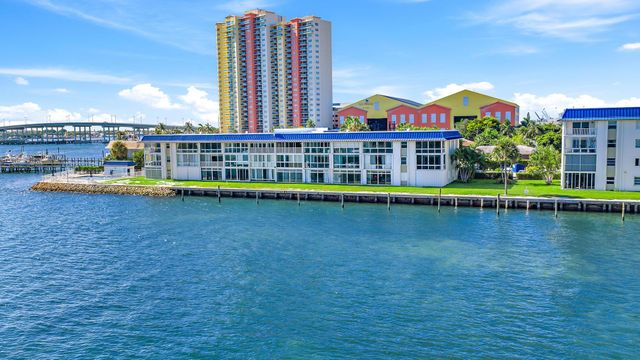 400 Wilma Circle 206, Riviera Beach, FL 33404
