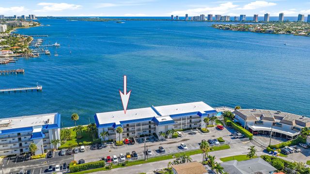 400 Wilma Circle 206, Riviera Beach, FL 33404