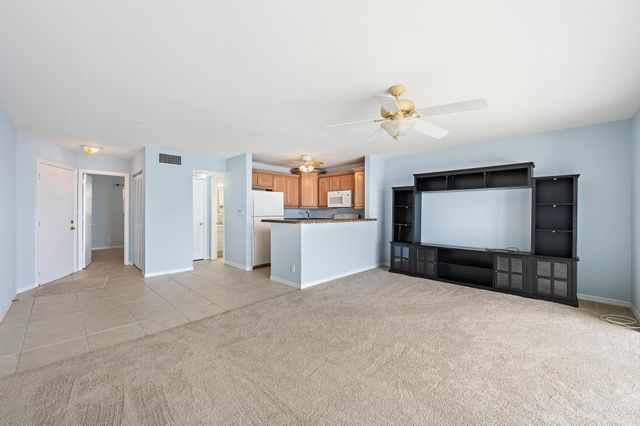 400 Wilma Circle 206, Riviera Beach, FL 33404
