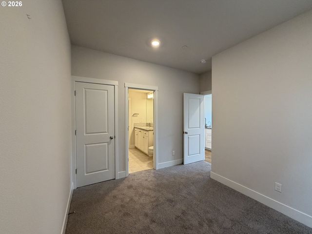 18404 Sw SUGARLOAF Ln, Beaverton, OR 97007