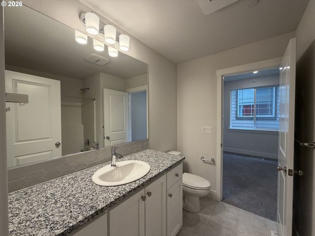 18404 Sw SUGARLOAF Ln, Beaverton, OR 97007