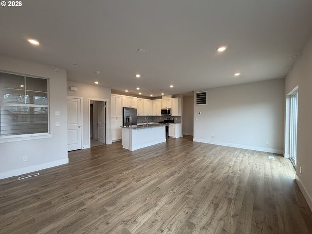 18404 Sw SUGARLOAF Ln, Beaverton, OR 97007